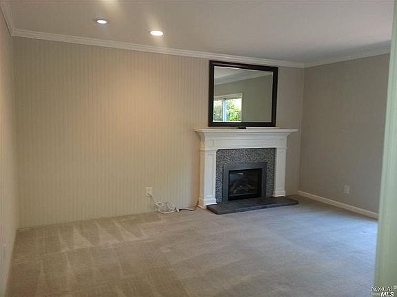 5th image of 2872 Owens St