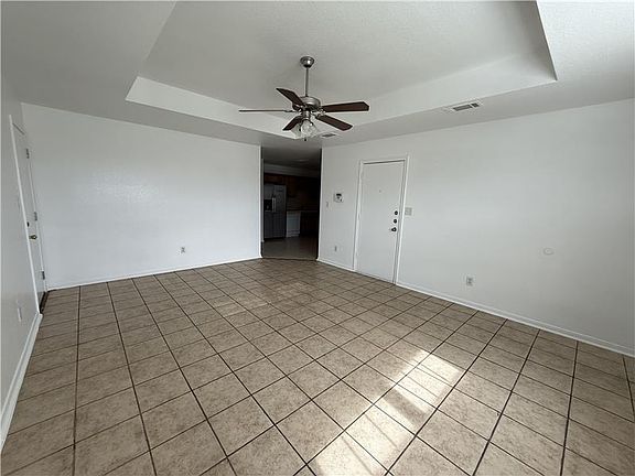 4th image of 601 Bermuda Unit A