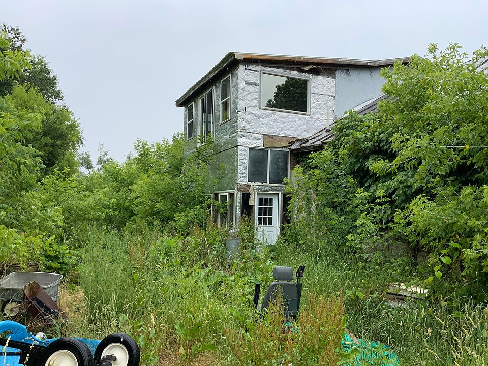 2nd image of 9811 Genesee Rd