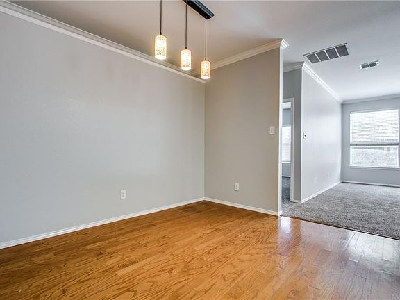 5th image of 2705 Timberline Dr