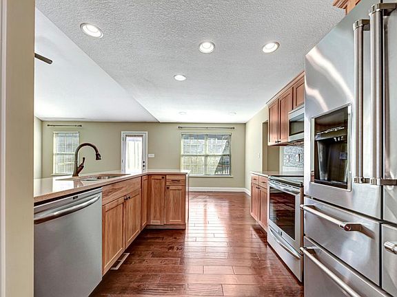 3rd image of 2412 Chimney Rock Ln