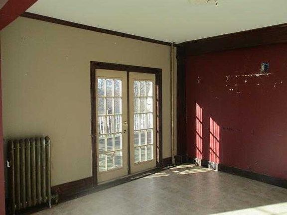 U1 living room