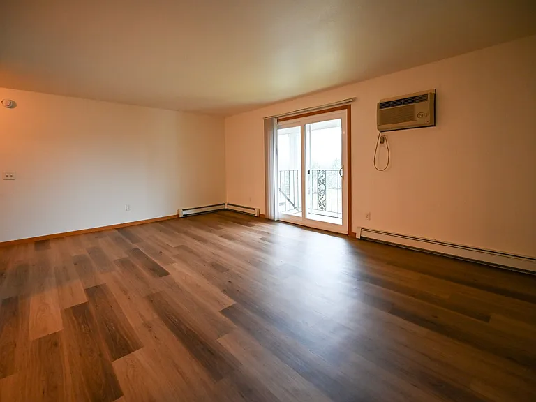 5582 Guilford Rd — Photo 6