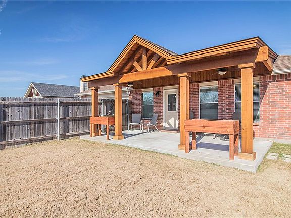 2nd image of 2814 Sutters Mill Way