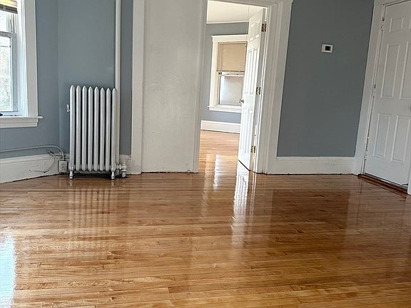 5th image of 47 Longwood Ave