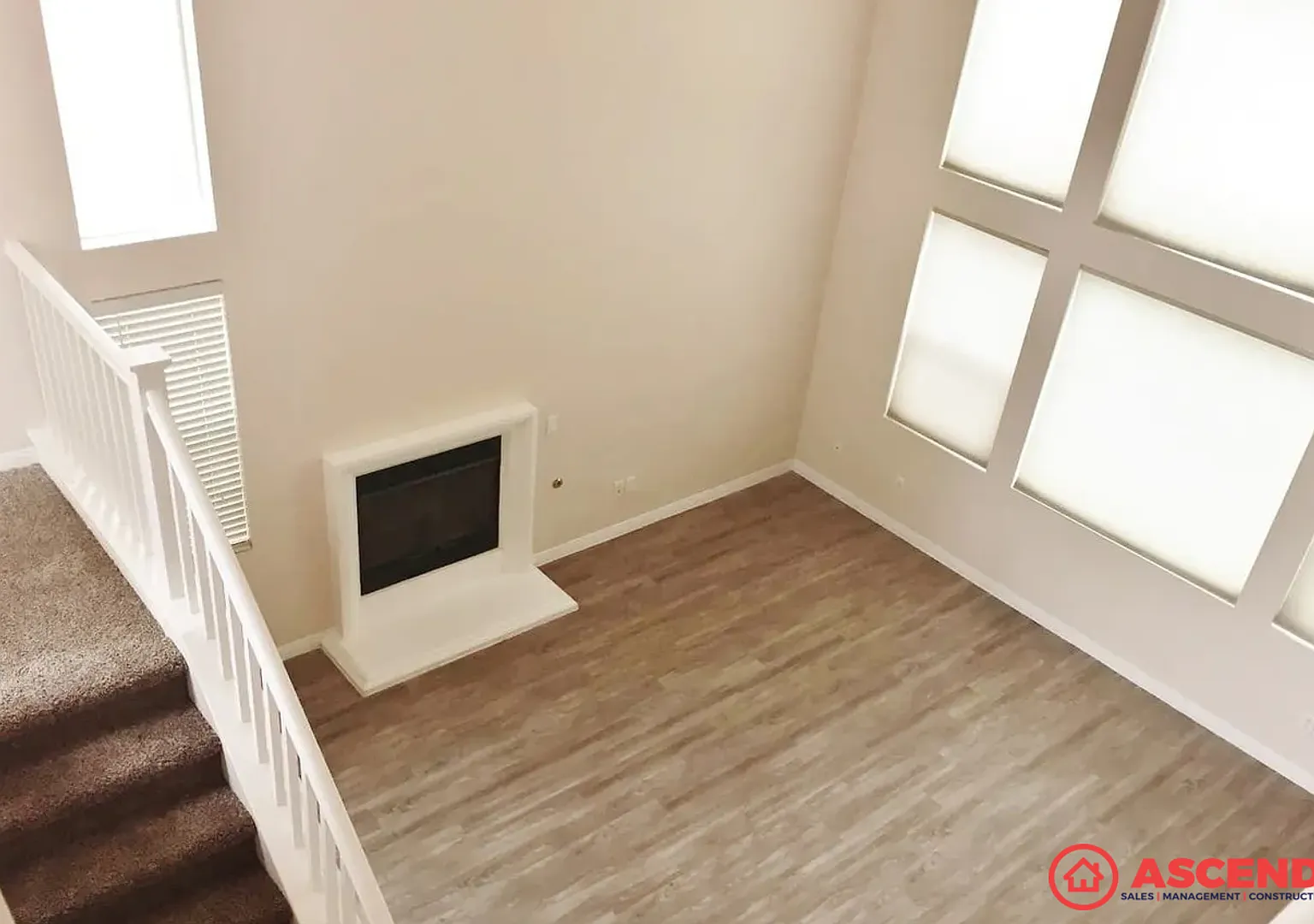 Charming 4-Bedroom, 2.5-Bath Home in 93311 Gardener Included! — Photo 4