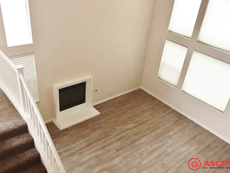 10401 Sterling Silver St — Photo 4