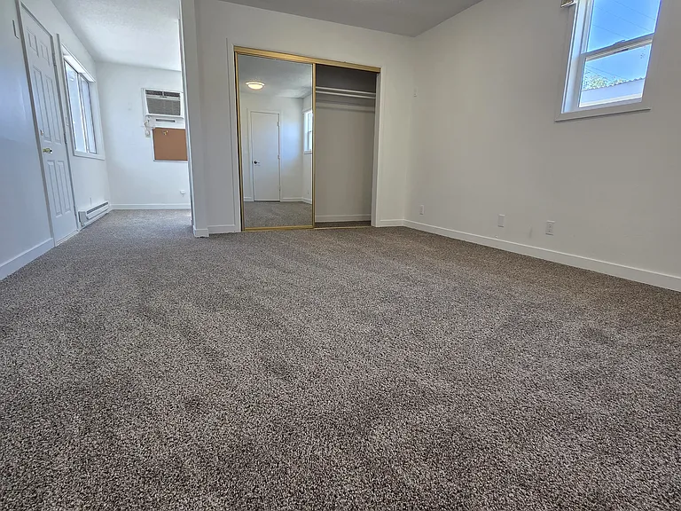 2303 Duportail St — Photo 17