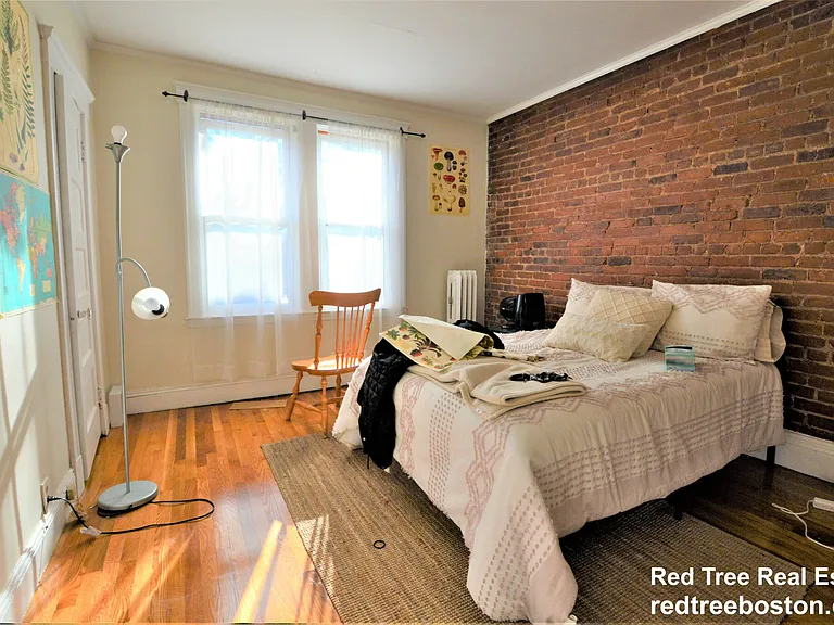 6 Colliston Rd — Photo 4
