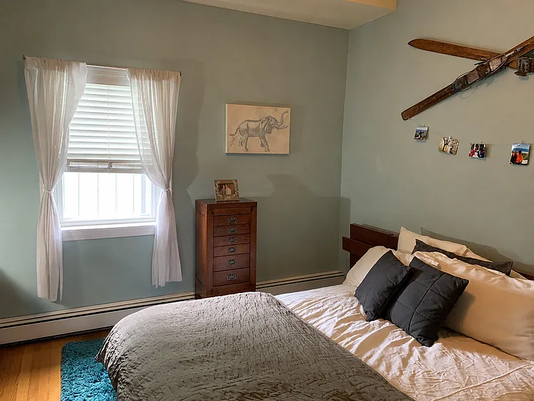 907 E 4th St #3 — Photo 9