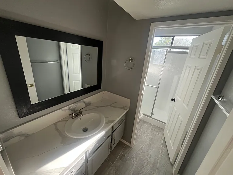 Thornberry Cir — Photo 9