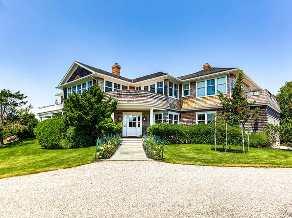 59 Sandune Ct, Sagaponack, NY 11962