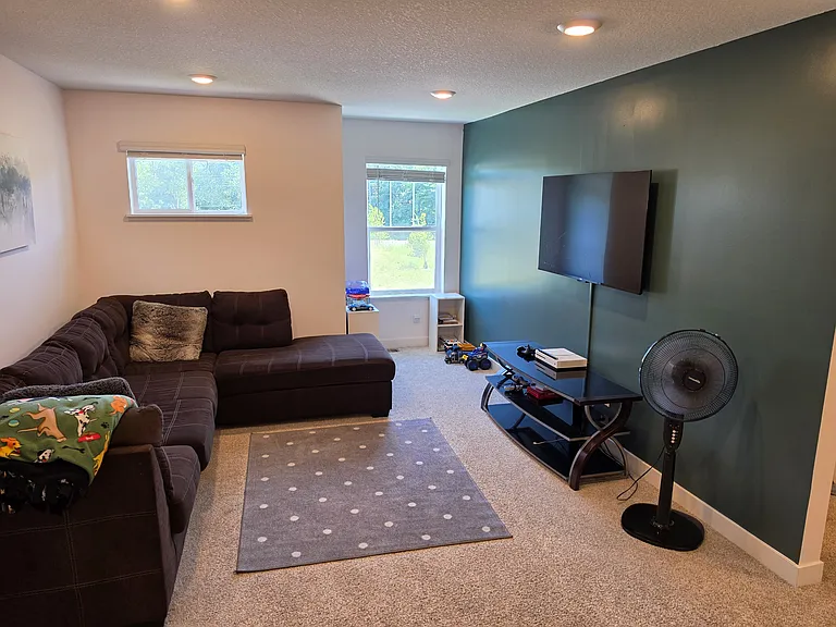 14021 Cheshire Ln N — Photo 14
