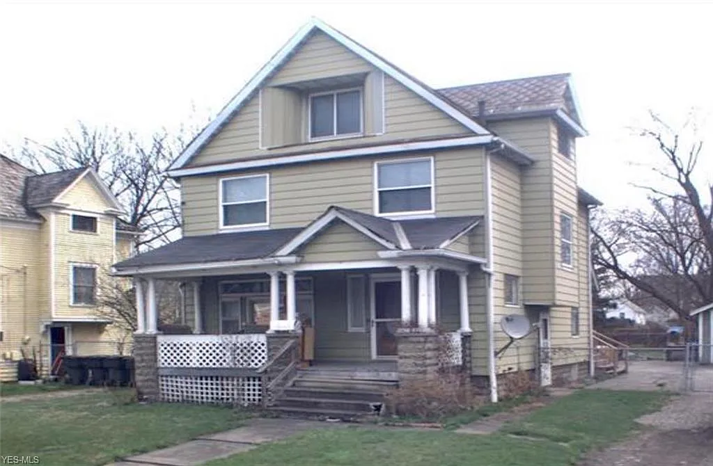 244 Parkman Rd NW photo 1