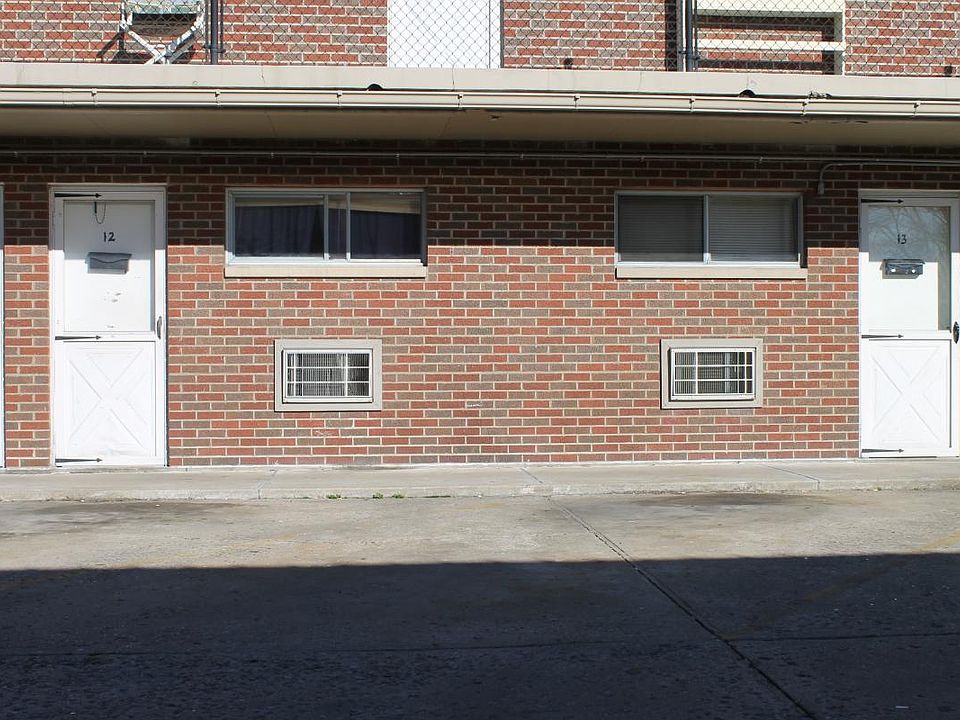 2nd image of 609 Walnut St APT 26