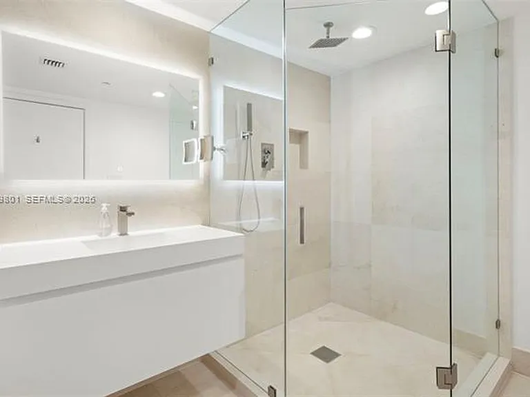 6801 Collins Avenue Cu #1409 — Photo 15