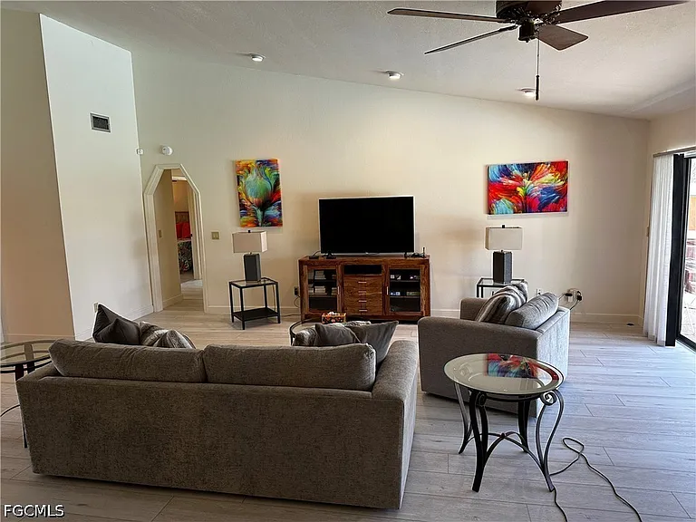 3402 SE 11th Ave — Photo 25