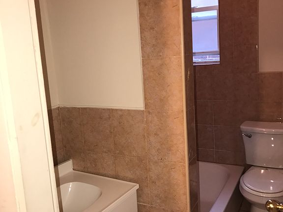 3rd image of 2117 Utica Ave APT 2R