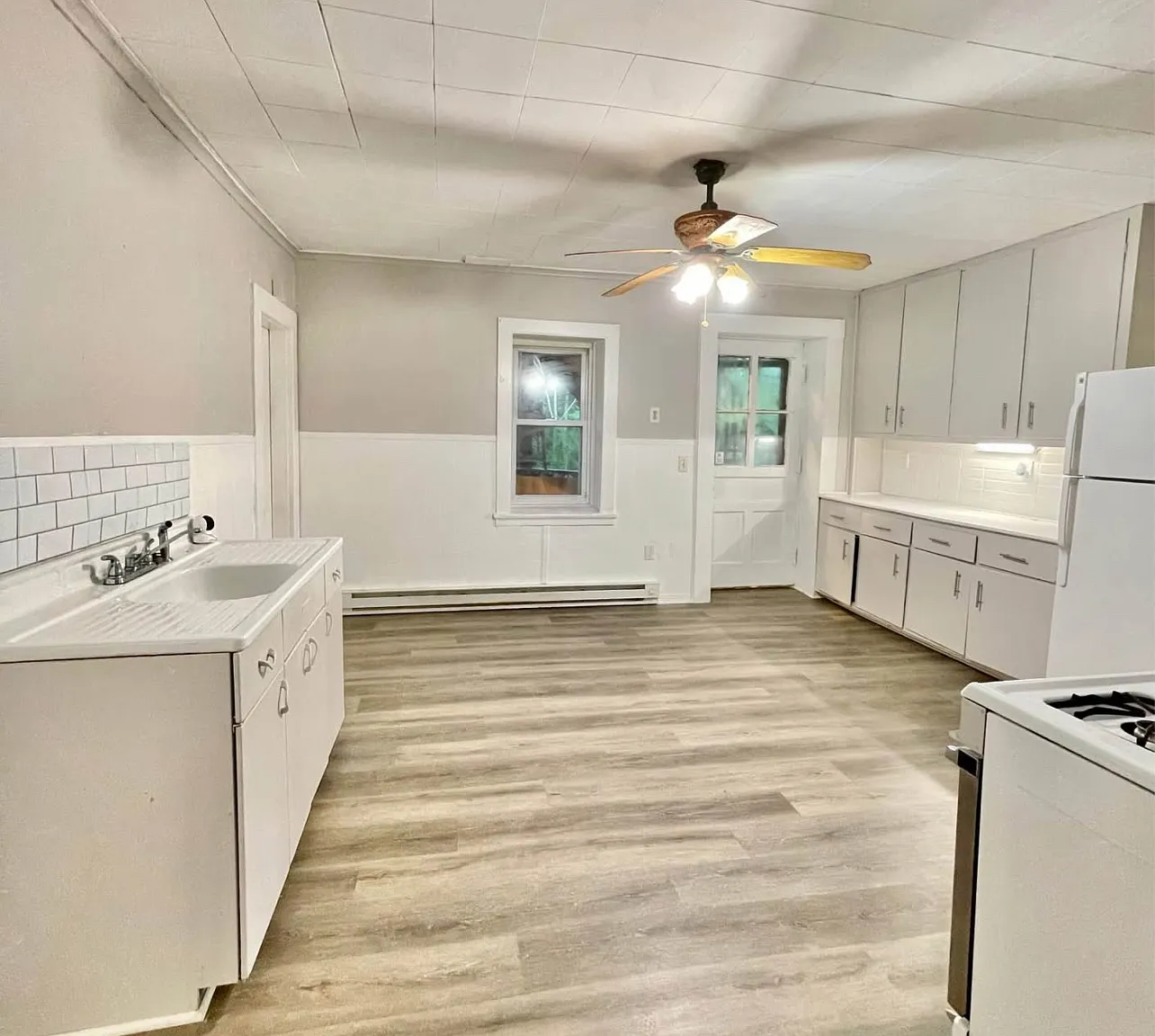2 bed, 1.0 bath, 880 sqft, $1,400 — Photo 3
