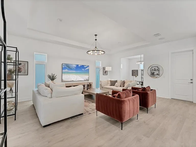 6028 Red Mangrove Ln — Photo 4
