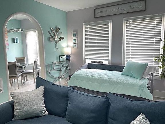 3rd image of 725 Broadway St #9