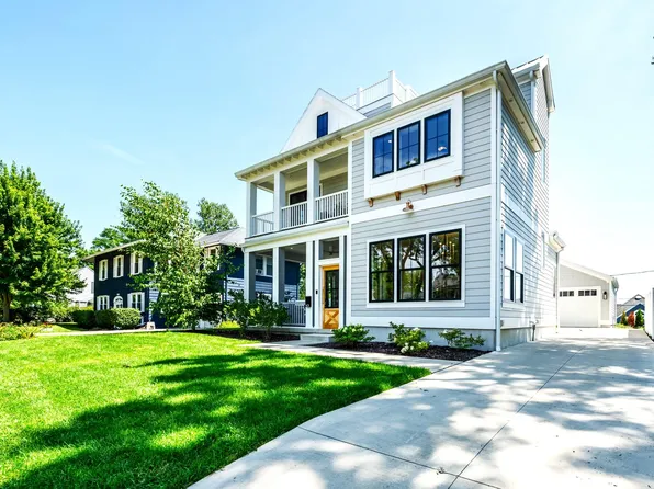 401 Ridgeway St, Saint Joseph, MI 49085