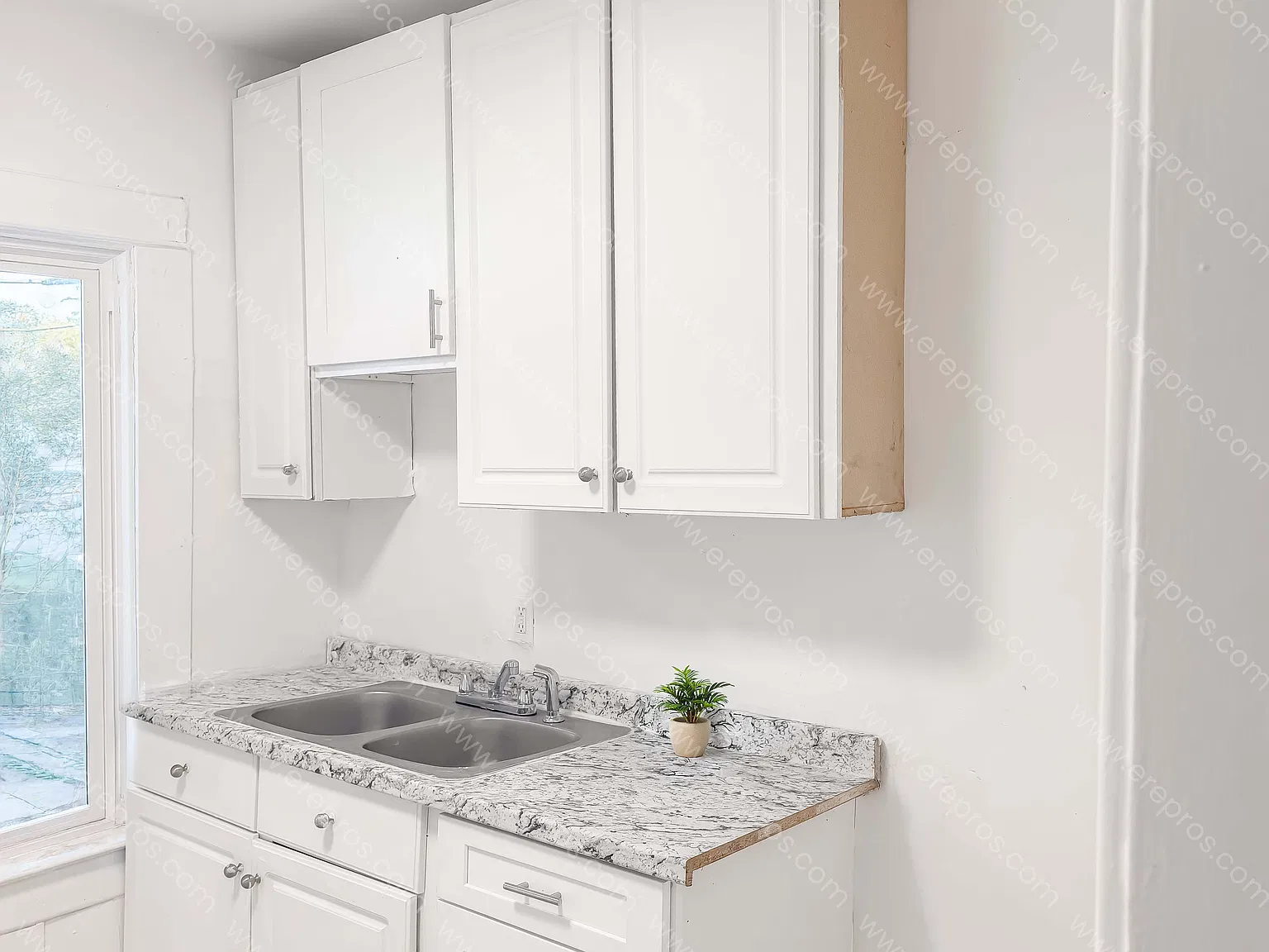 4 bed, 1066 sqft, $1,500 — Photo 3