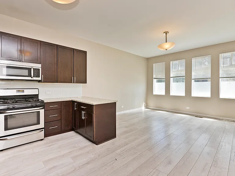 2246 W Belden Ave — Photo 4