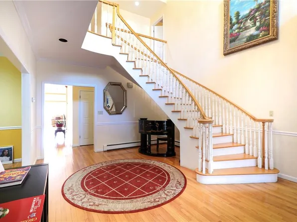 1386 N Merrick Avenue, Merrick, NY 11566