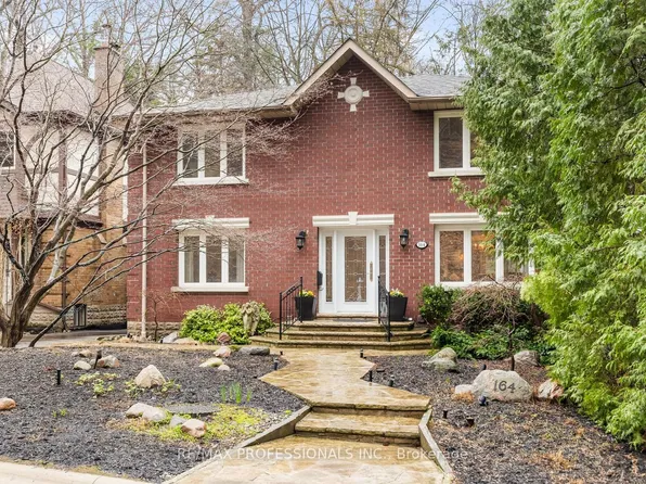 164 Morningside Ave, Toronto, ON M6S 1E3