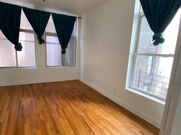 21 Maiden Ln APT 8C, New York, NY 10038