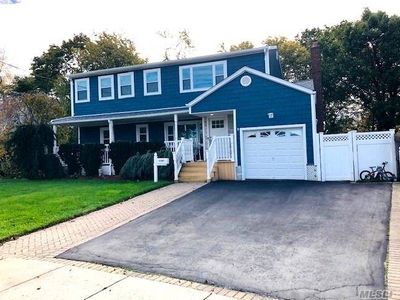 1197 Ott Ln, Merrick, NY, 11566