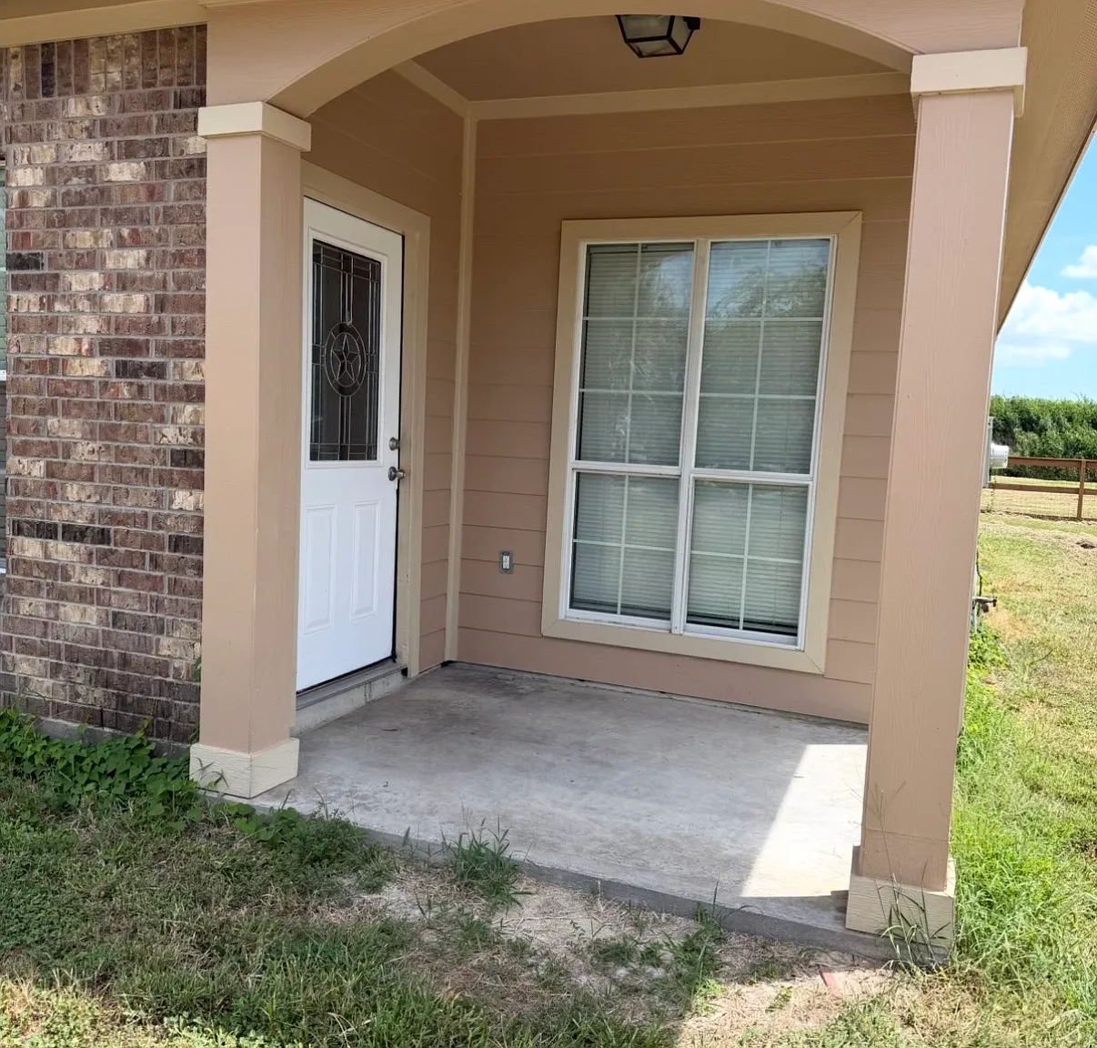 2 bed, 1200 sqft, $1,750 — Photo 2