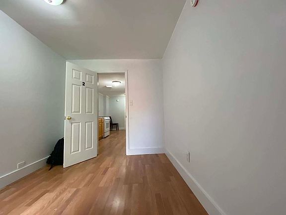 4th image of 911 Bushwick Ave #1