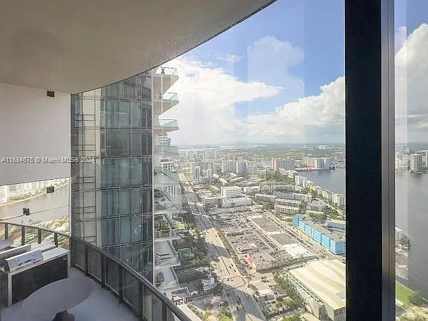 18555 Collins Ave #5203 — Photo 6