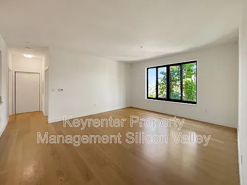88 Bush St Photo 1