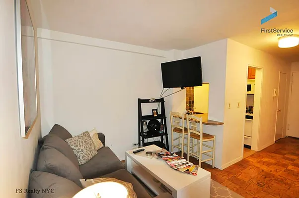 Rented by FirstService Realty (legacy) | media 17