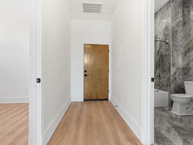 251 Pearl St #202 — Photo 10