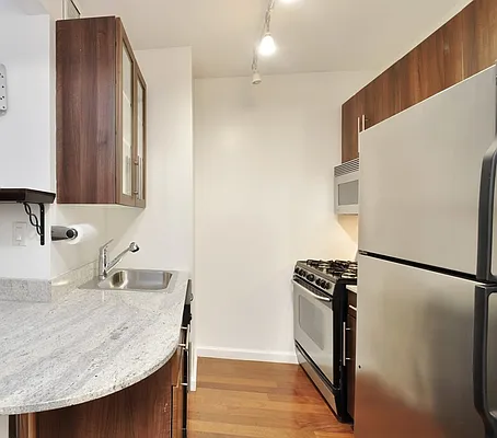 Rented by Compass | media 12