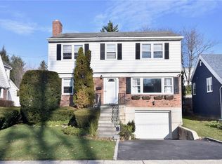 87 Reed Ave, Pelham, NY 10803