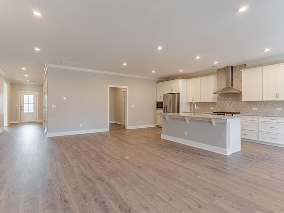 5th image of 6986 Ironwood Cir