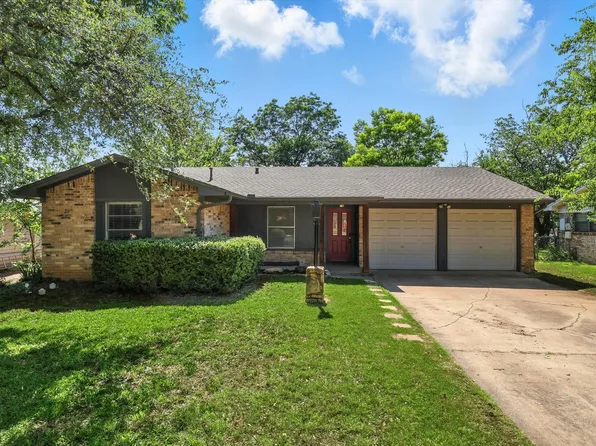 2206 Westwood Dr, Denton, TX 76205