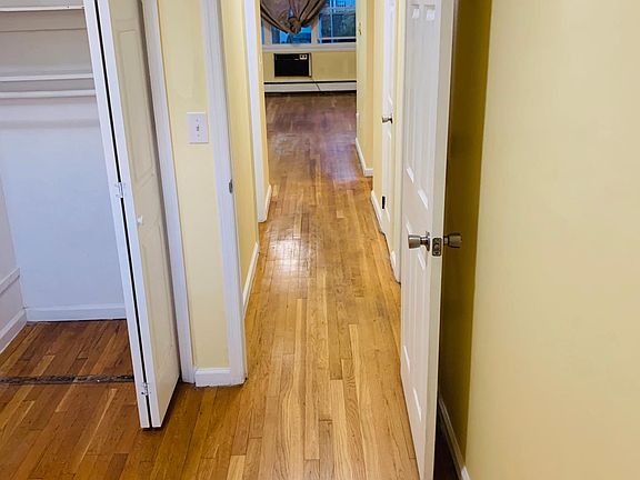 Hallway to bedrooms