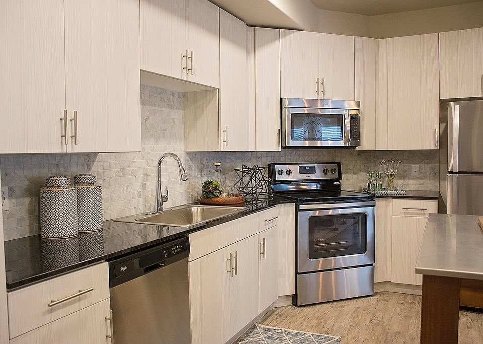 1st image of 903 E Cobblegate Dr #3-303