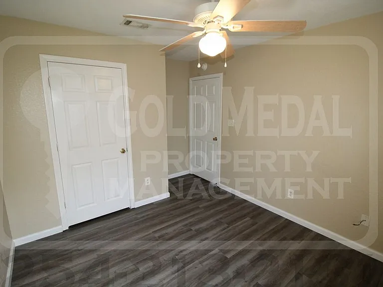 3410 Cantabrian Dr — Photo 16