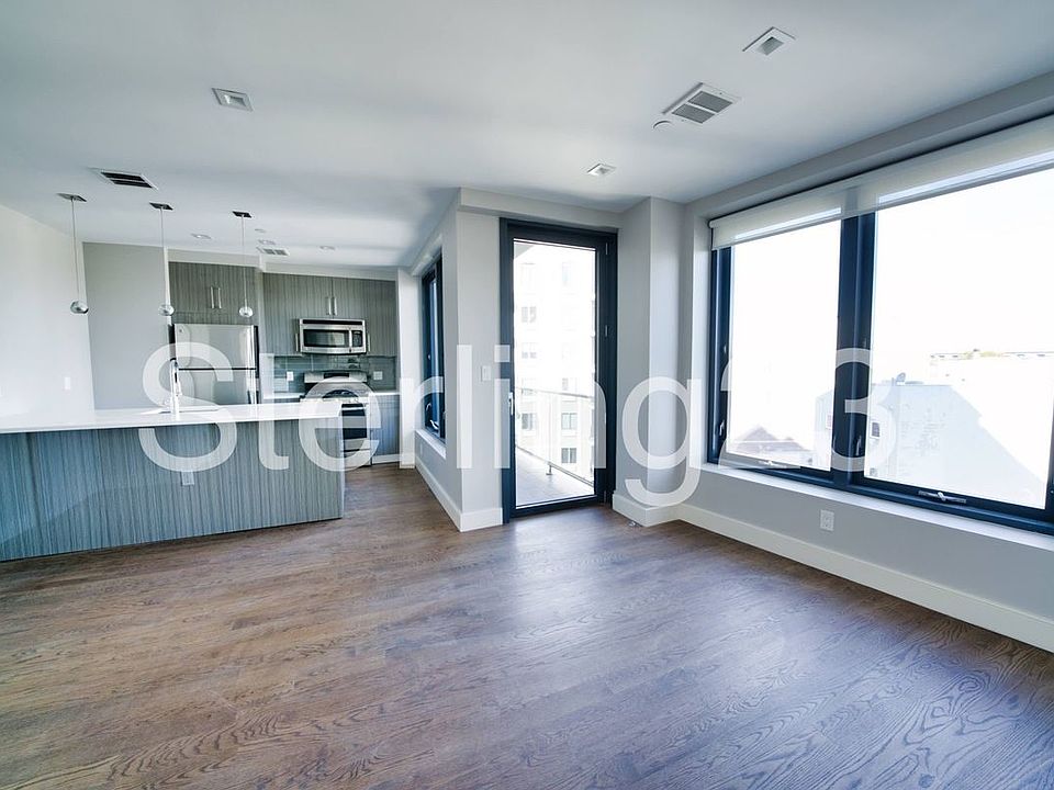 1st image of 27-18 Hoyt Ave S #4T