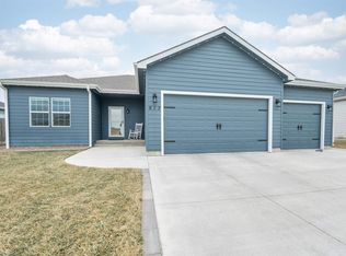 613 Covey Ct, Salina, KS 67401