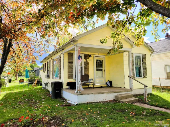 3601 Whitney Ave, Flint, MI 48532