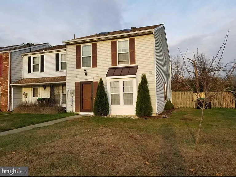 223 Villa Knoll Ct — Photo 2