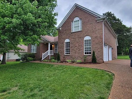 312 Baronswood Dr Photo 1